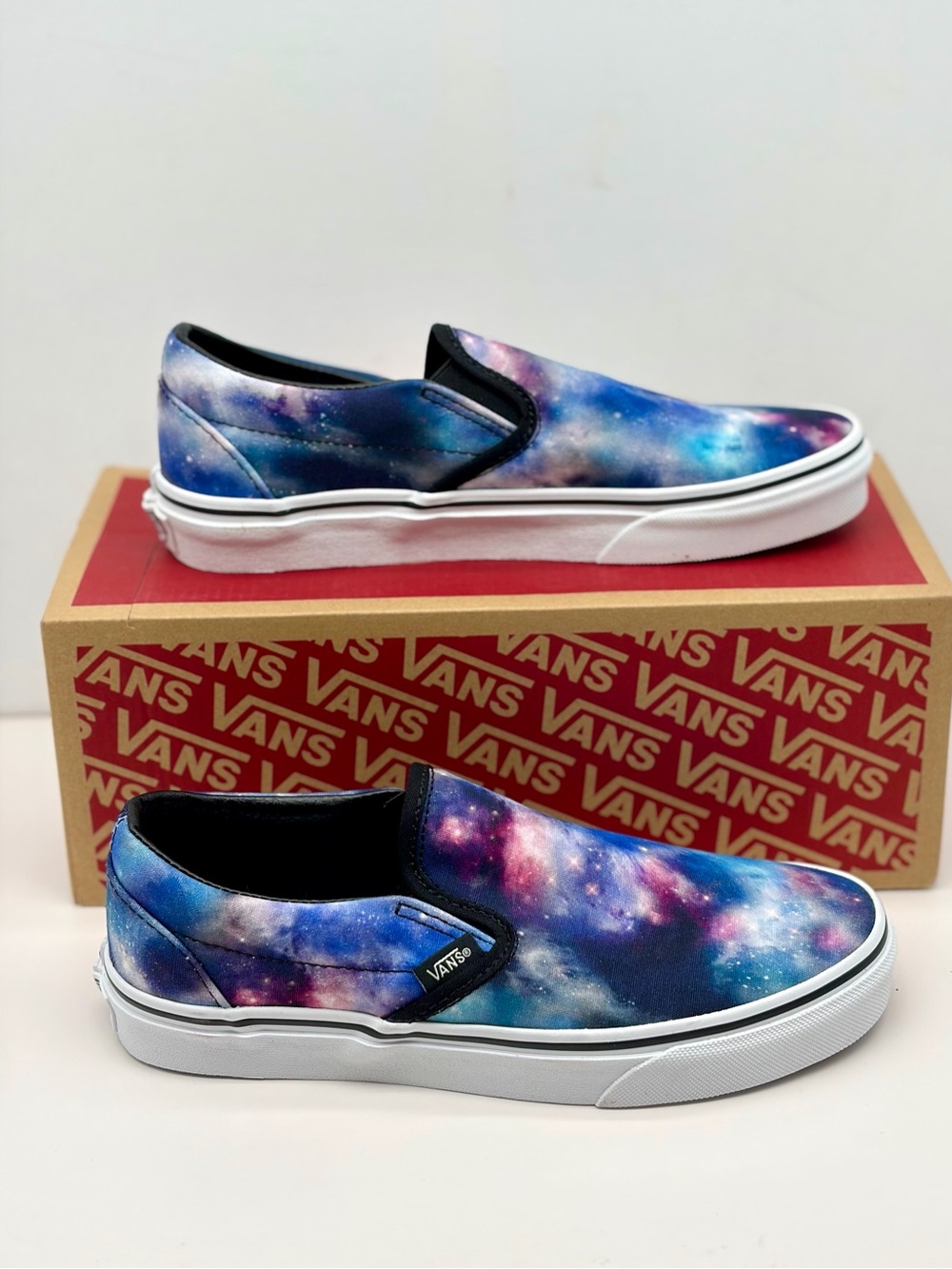 Vans Slip-On Sneakers - Galaxy Print Blue